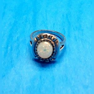 Women's Sterling Silver and Opal ring new sz7